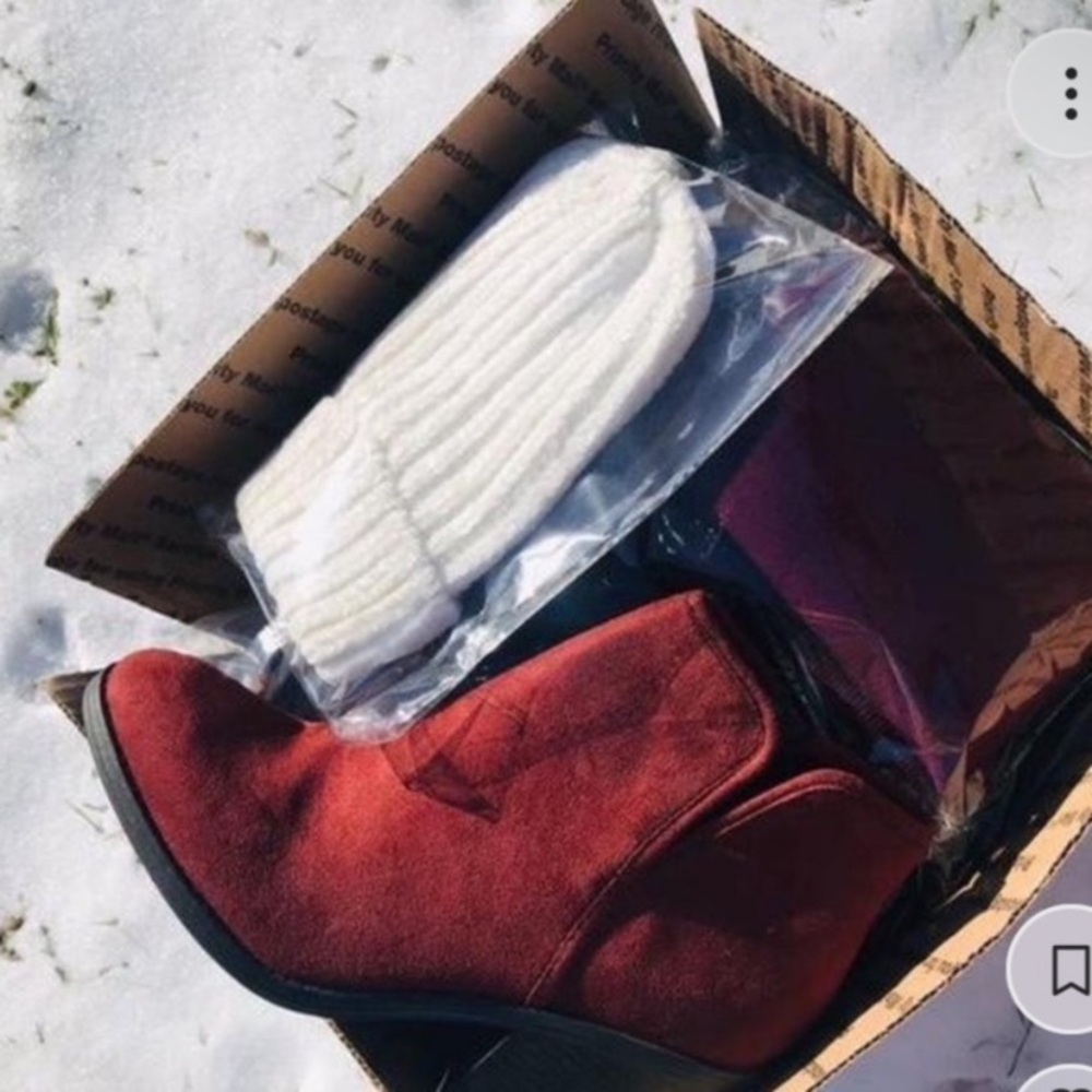 5 pieces lot WINTER MYSTERY WOMEN CLOTHING BOX pcs - Picture 6 of 11